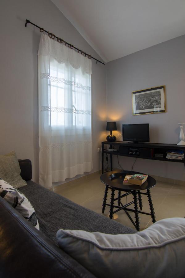 Villa Elaia Suites & Apartments No.1 Γάιος Εξωτερικό φωτογραφία