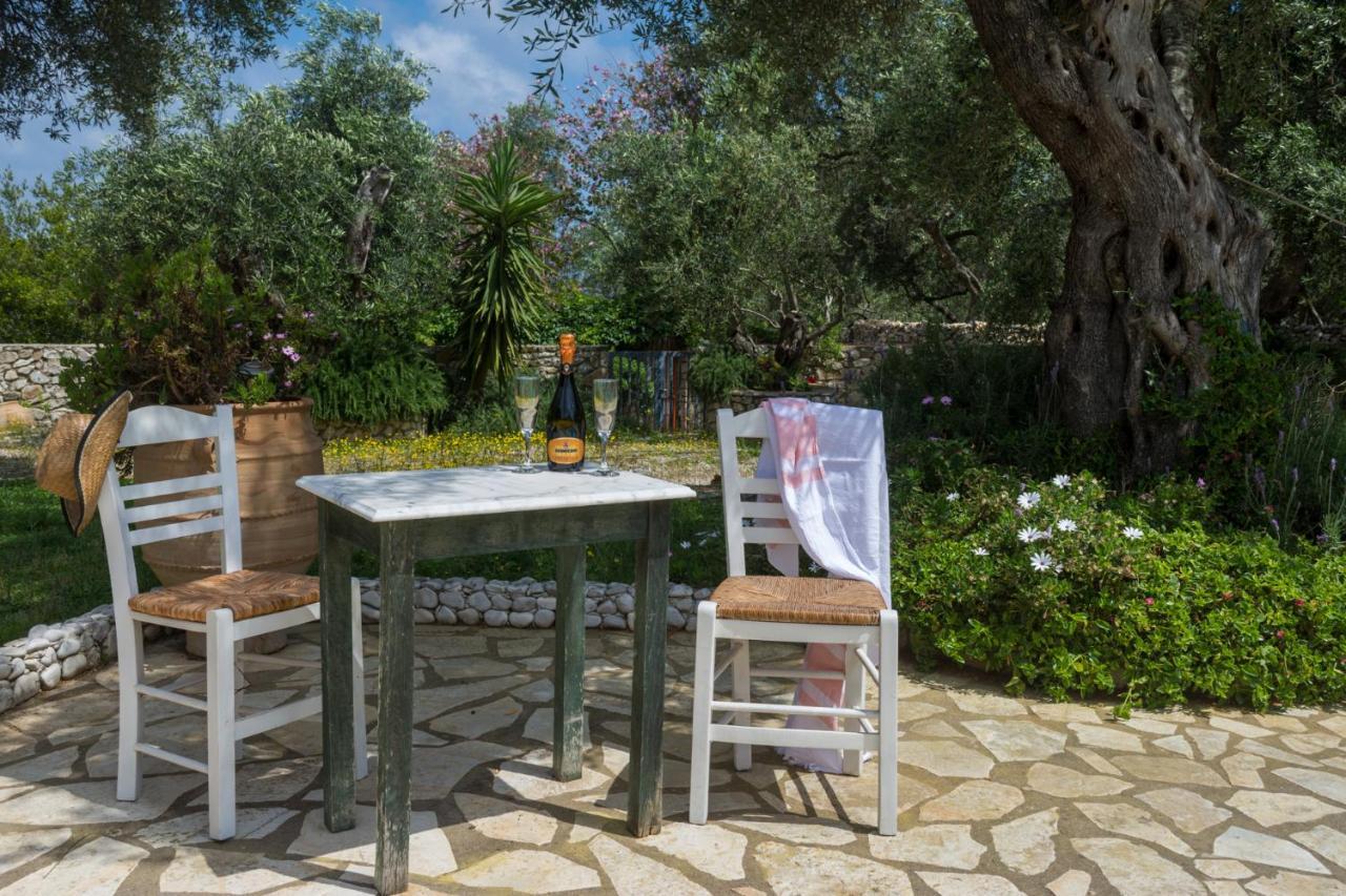 Villa Elaia Suites & Apartments No.1 Γάιος Εξωτερικό φωτογραφία